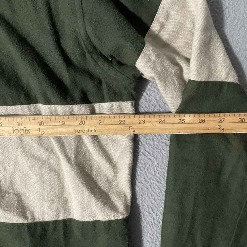 JW Anderson Uniqlo Shirt Mens Medium‎ Polo Green Beige Color Block Curved Hem